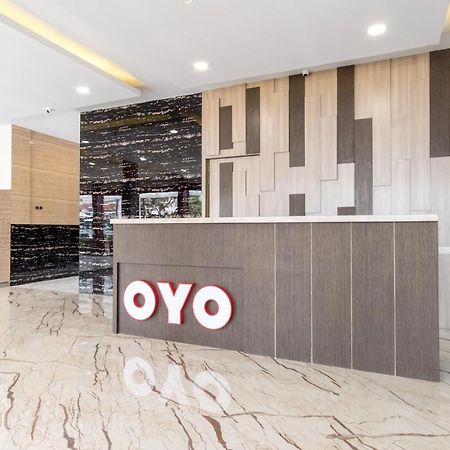 Oyo 727 Merlion Hotel Medan Eksteriør bilde