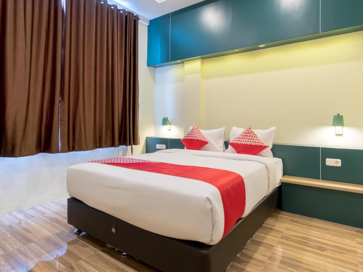 Oyo 727 Merlion Hotel Medan Eksteriør bilde