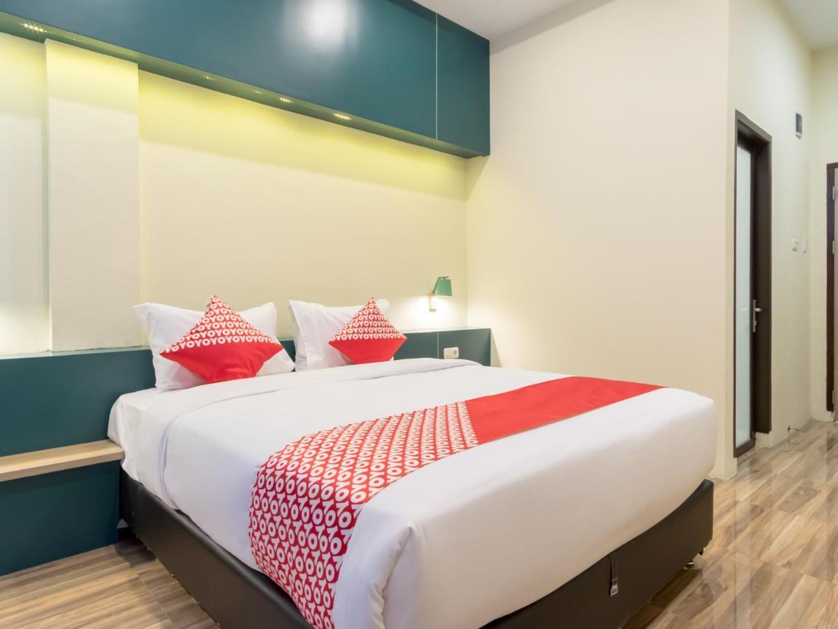 Oyo 727 Merlion Hotel Medan Eksteriør bilde