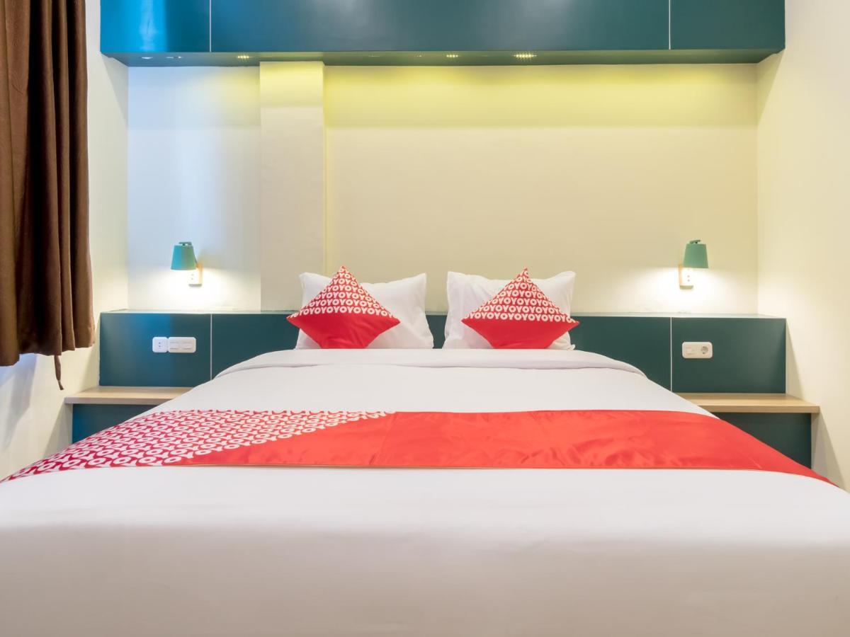 Oyo 727 Merlion Hotel Medan Eksteriør bilde