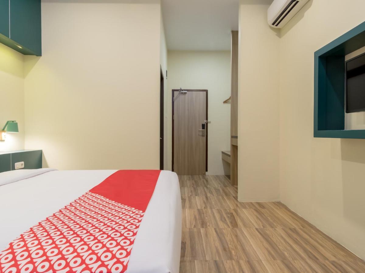 Oyo 727 Merlion Hotel Medan Eksteriør bilde