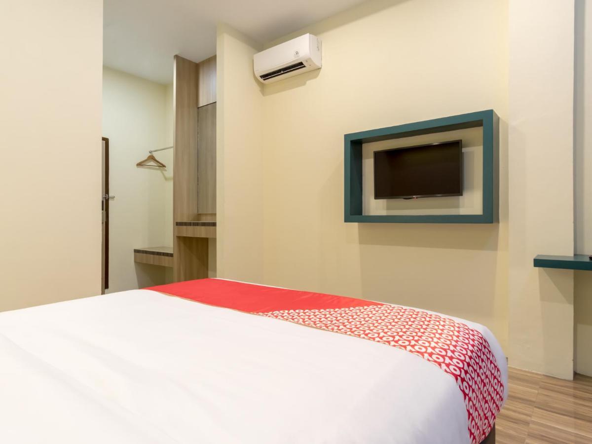Oyo 727 Merlion Hotel Medan Eksteriør bilde
