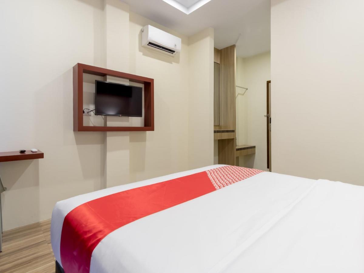 Oyo 727 Merlion Hotel Medan Eksteriør bilde