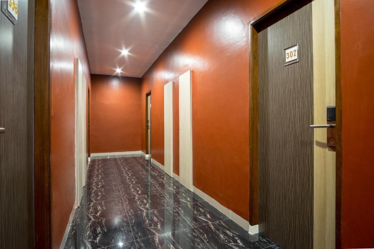 Oyo 727 Merlion Hotel Medan Eksteriør bilde