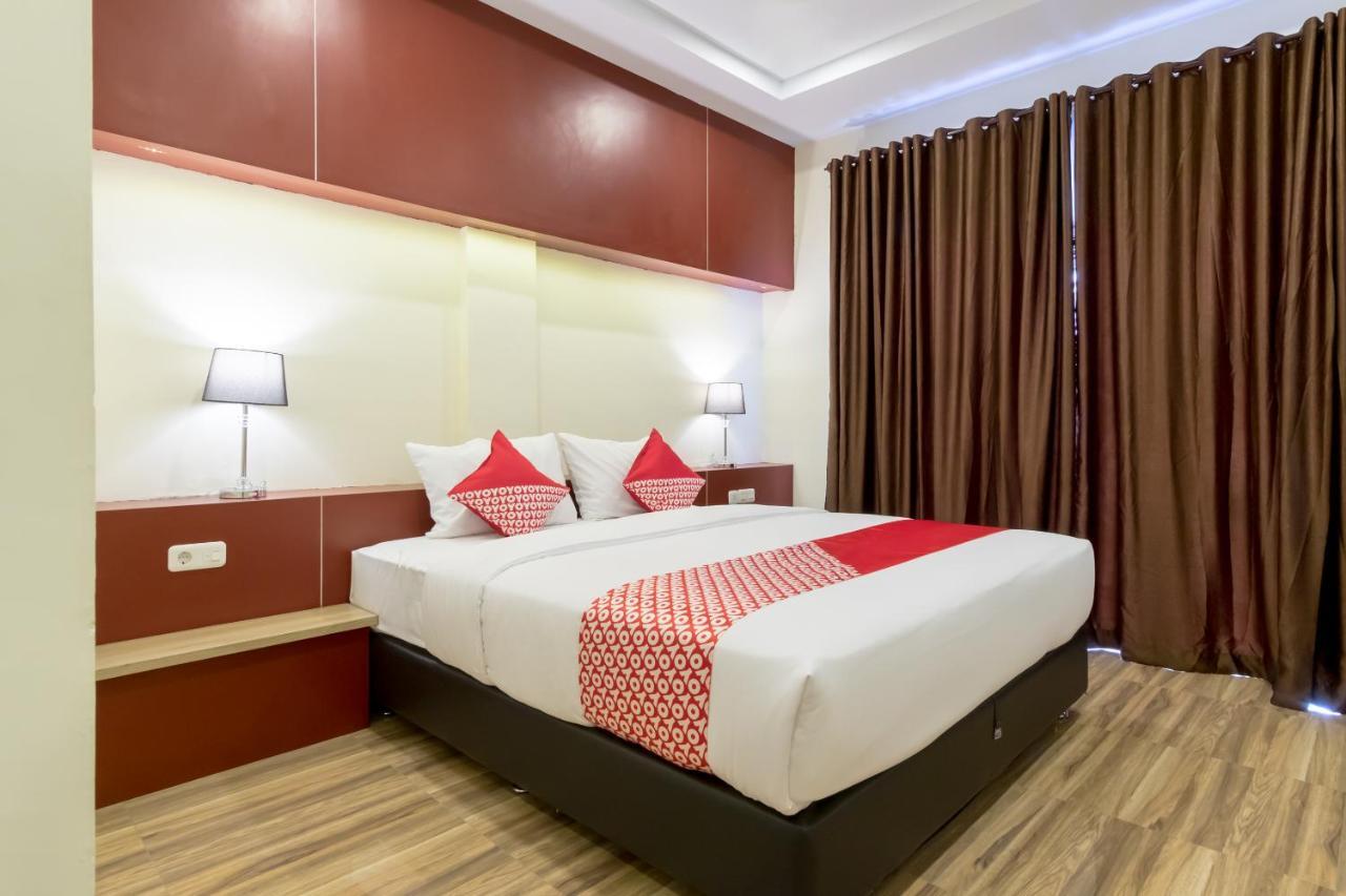 Oyo 727 Merlion Hotel Medan Eksteriør bilde